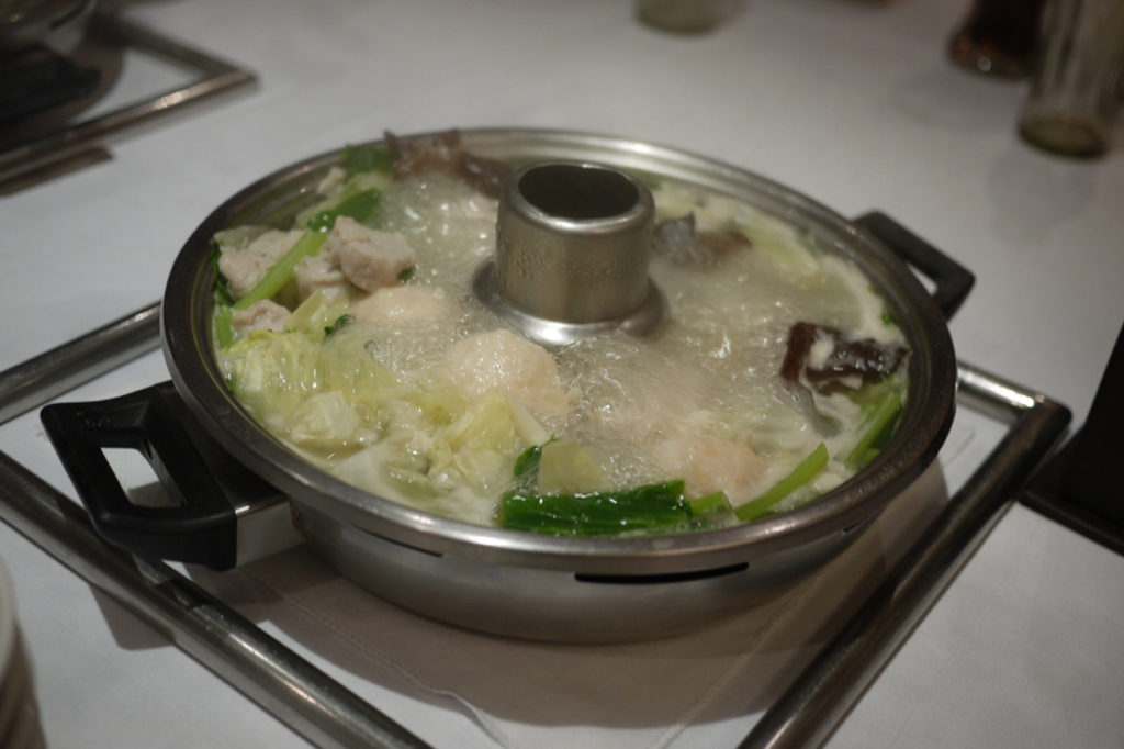 タイの鍋料理「タイスキ」